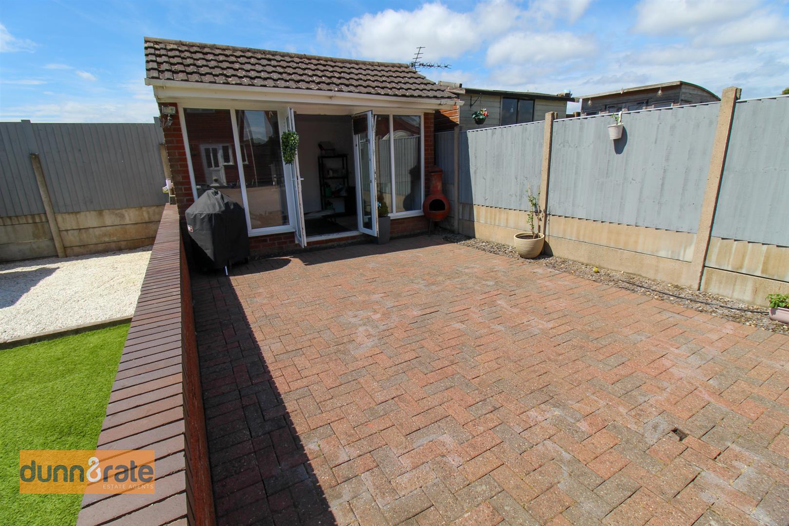 Linnburn Road, Meir Hay, Stoke-On-Trent